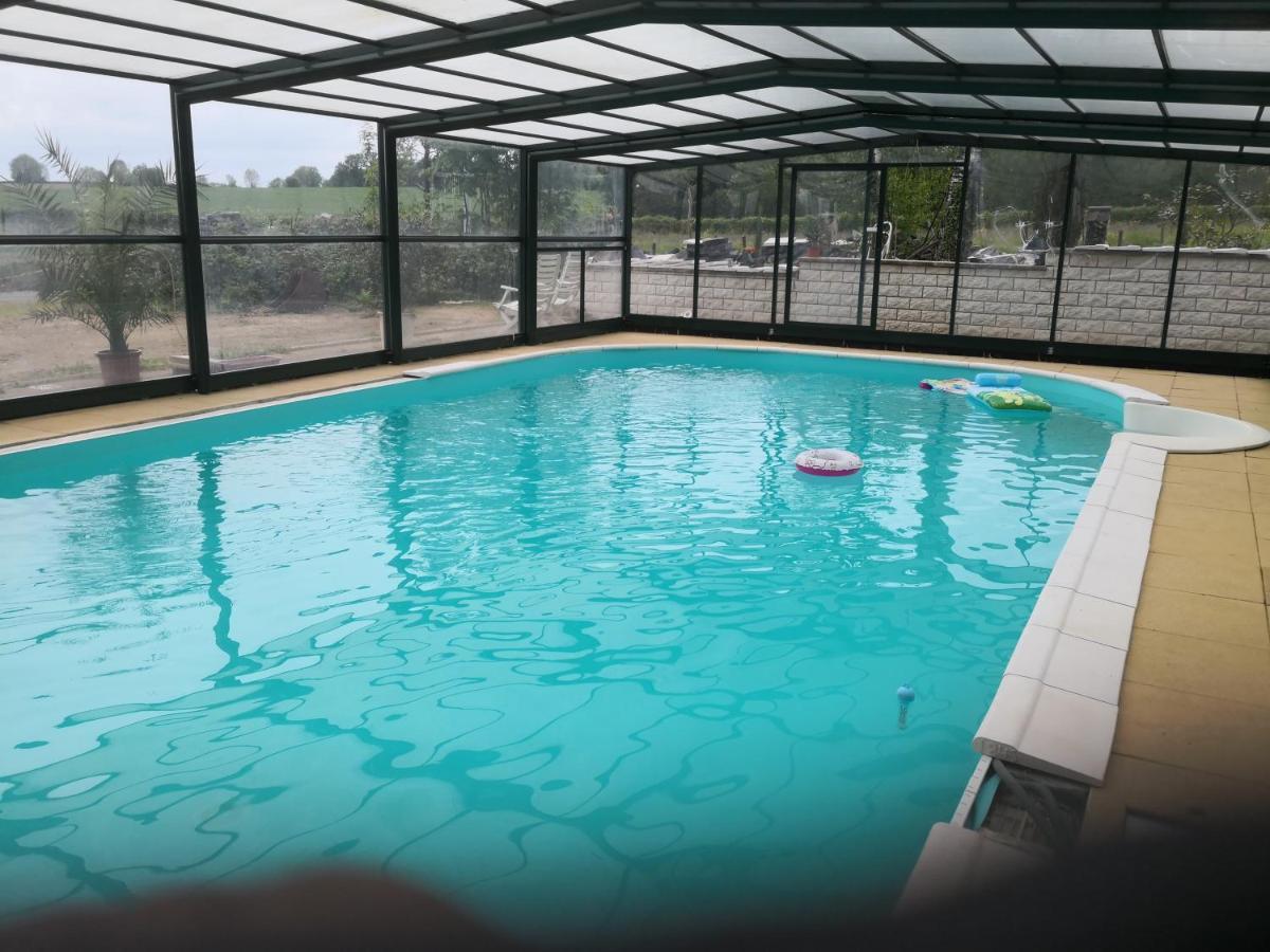 Au Jardin Fleuri Bed & Breakfast Secondigny Екстериор снимка