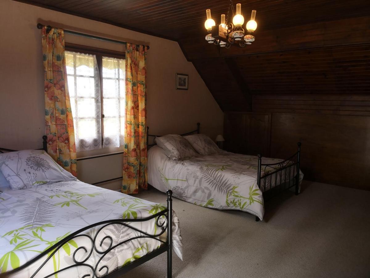 Au Jardin Fleuri Bed & Breakfast Secondigny Екстериор снимка